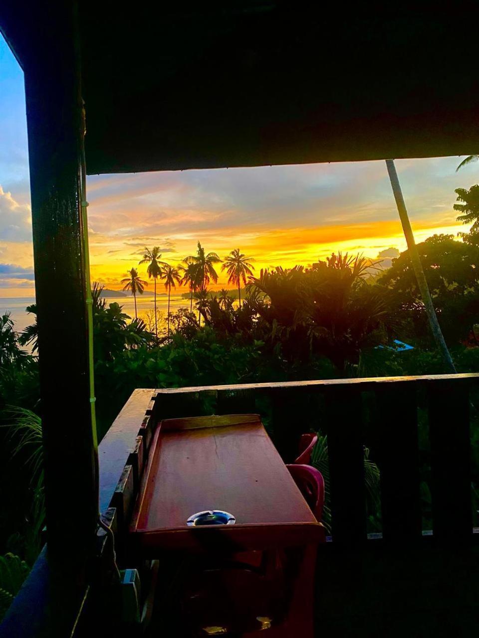 Raja Ampat Family Guest House Saonek Bagian luar foto